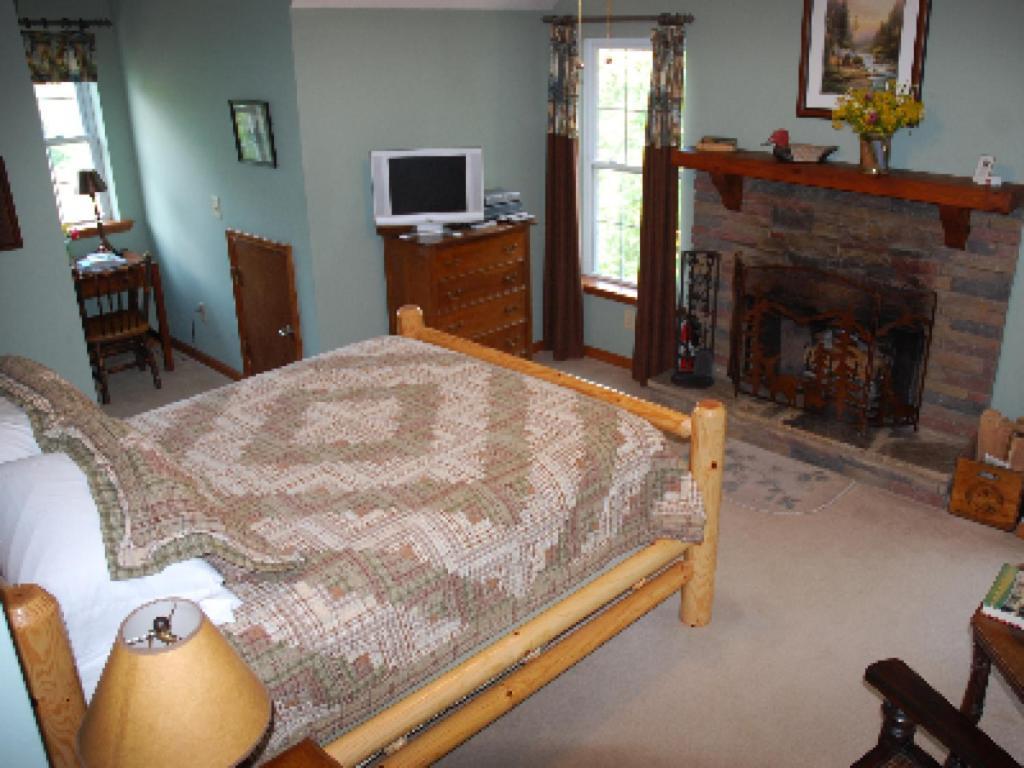 Long Mountain Lodge Bed & Breakfast Dahlonega Habitación foto