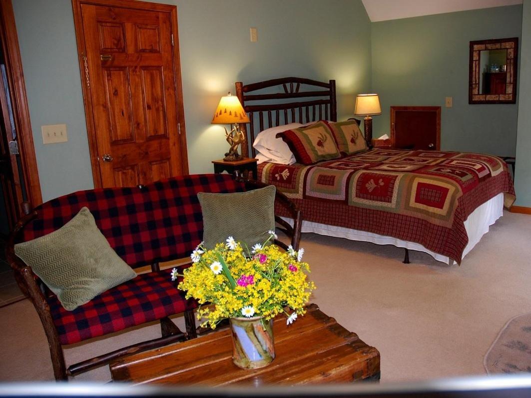Long Mountain Lodge Bed & Breakfast Dahlonega Habitación foto
